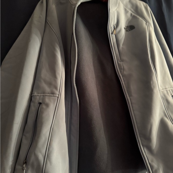 The North Face Light Gray Fleece Jacket - Picture 2 of 9